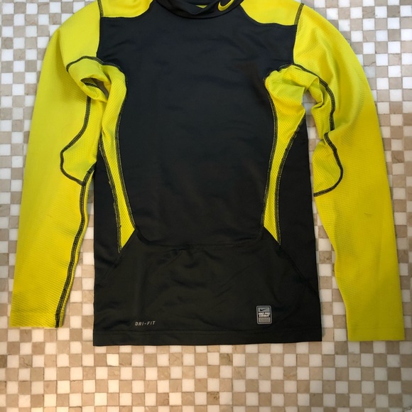 Nike Turtleneck - Picture 2 of 5